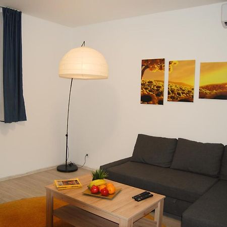 Apartment Natalie เบลเกรด ภายนอก รูปภาพ