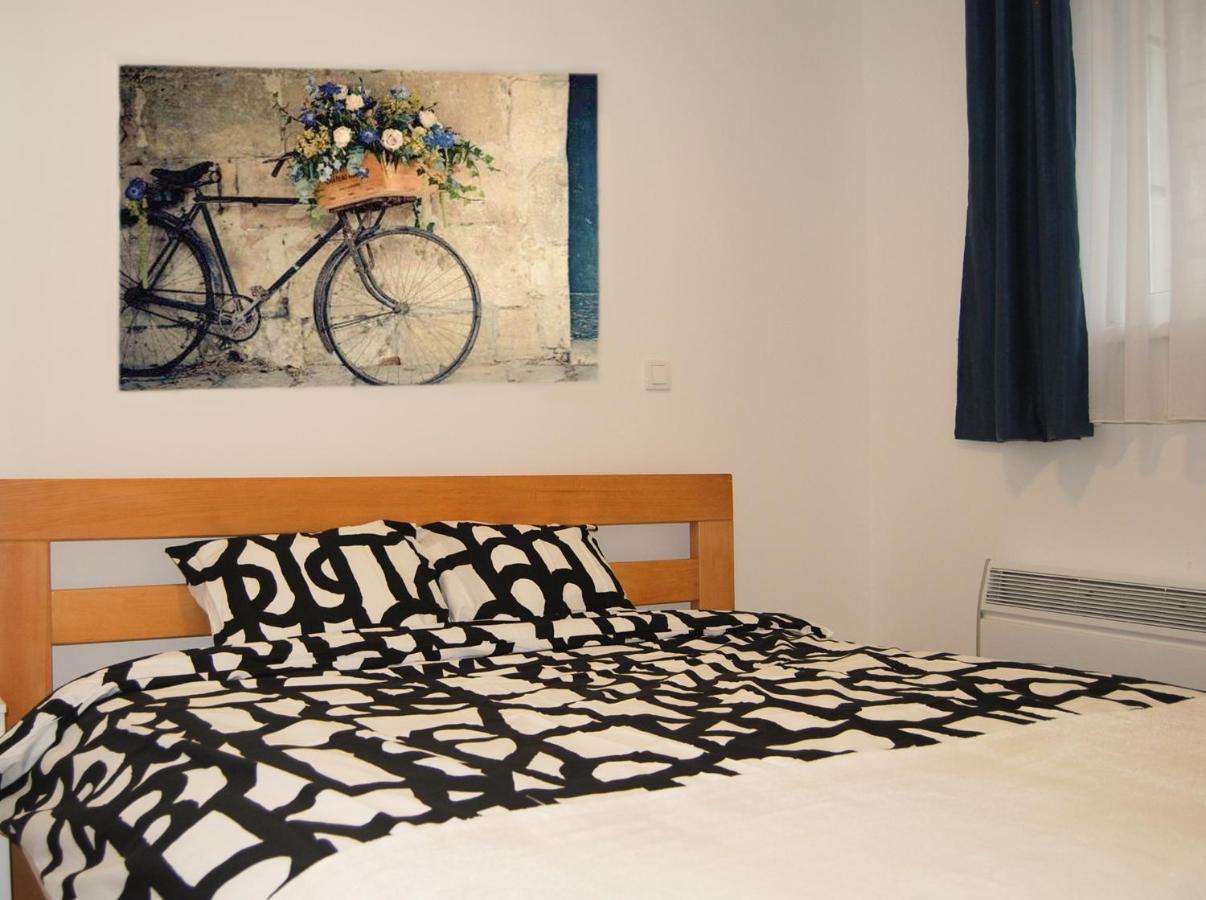 Apartment Natalie เบลเกรด ภายนอก รูปภาพ